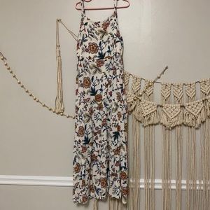 Sleeveless tiered floral print swing dress